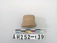 藏品(紅色夾砂陶紡輪)的圖片